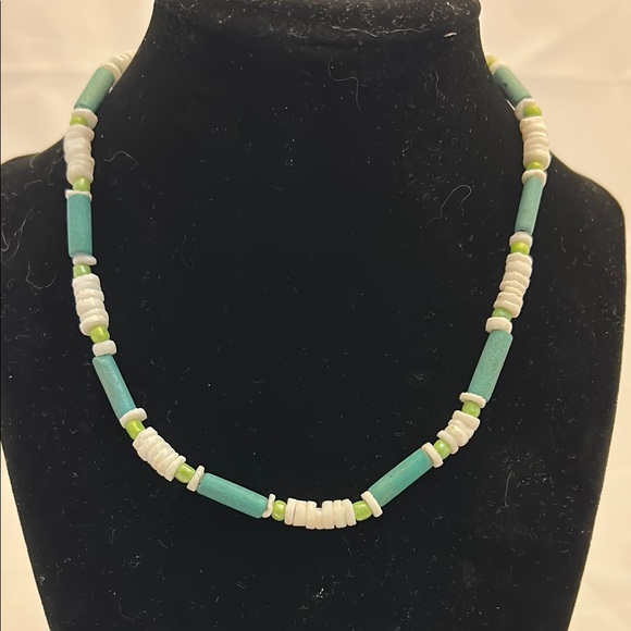 Jewelry - Turquoise and White colored Beaded Necklace 16’